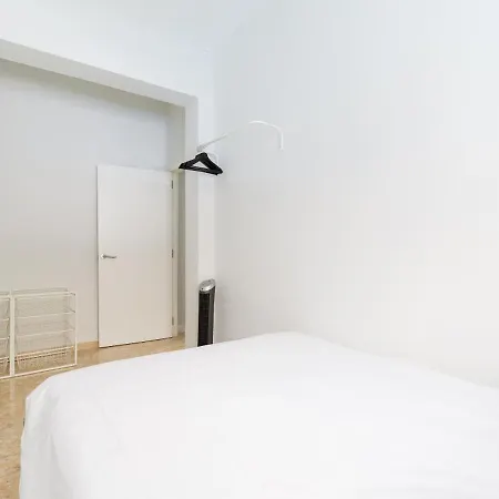2 Mins From - Workstations - Parking - Bikes 라스팔마스